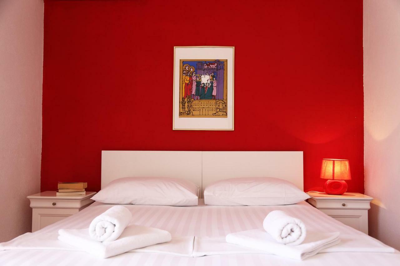 Tanya-Apartments And Rooms Χβαρ Εξωτερικό φωτογραφία