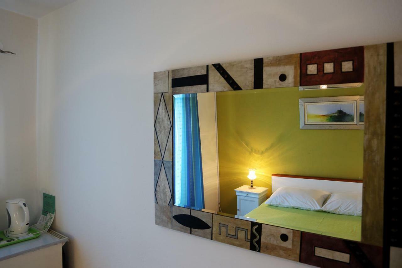 Tanya-Apartments And Rooms Χβαρ Εξωτερικό φωτογραφία